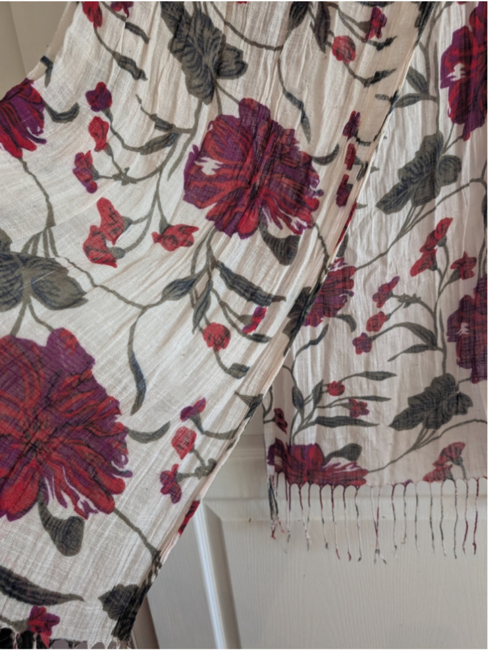 Women's Unbranded Floral 796 - Scarf One Size White Red